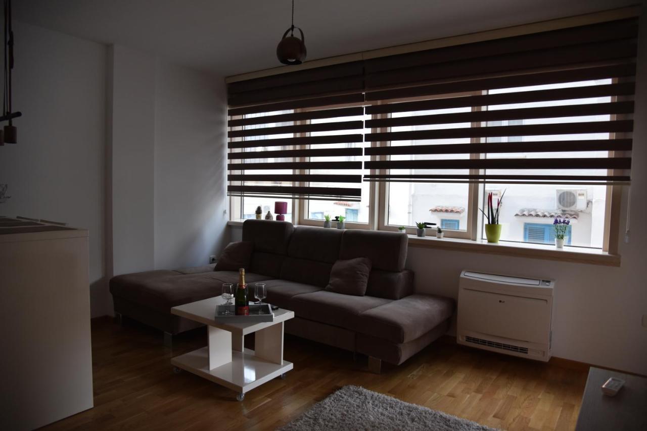Apartment Lux Fontana Budva Extérieur photo