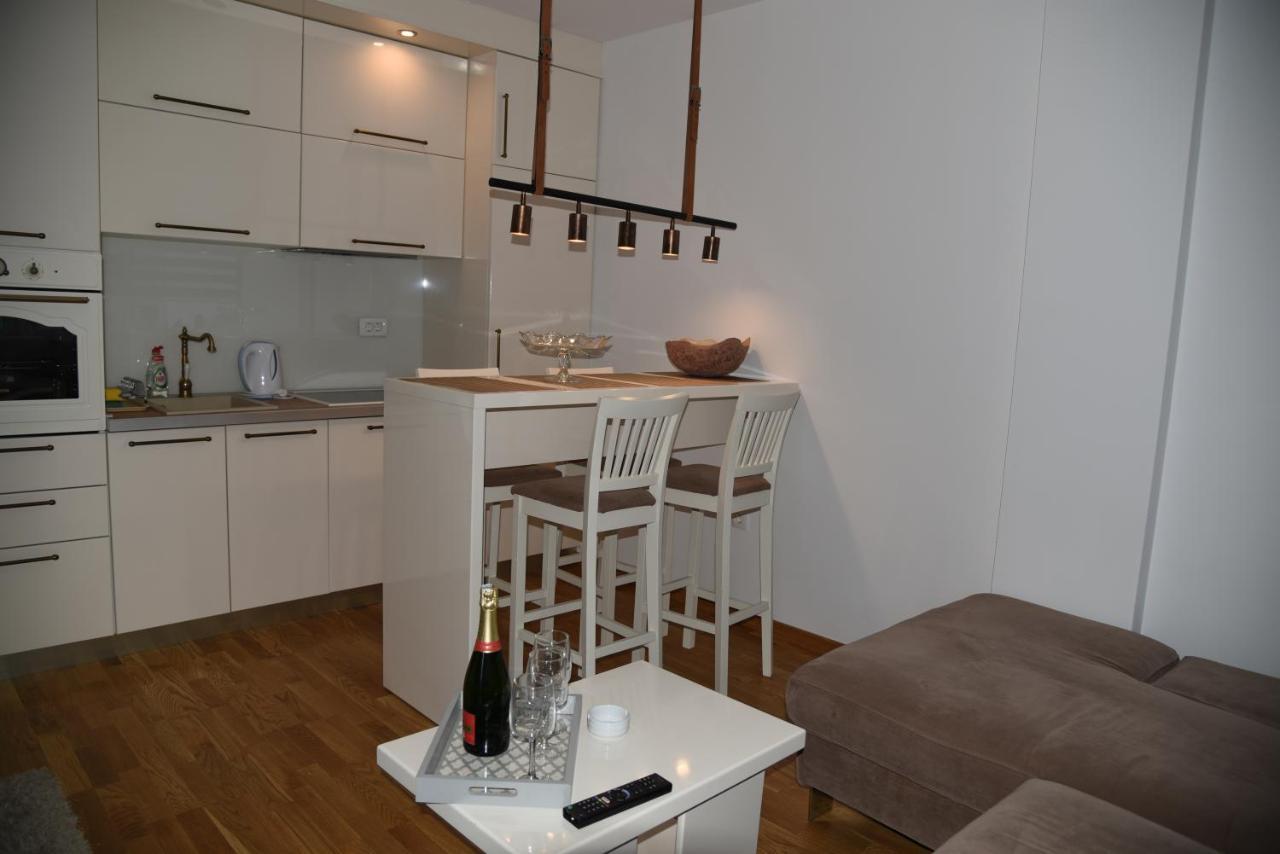 Apartment Lux Fontana Budva Extérieur photo